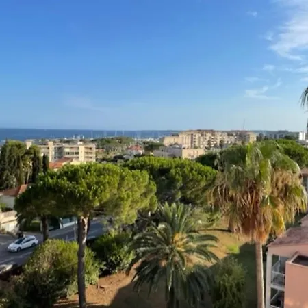 36 M With Terraceswimming Pool And Sea View Vallauris
